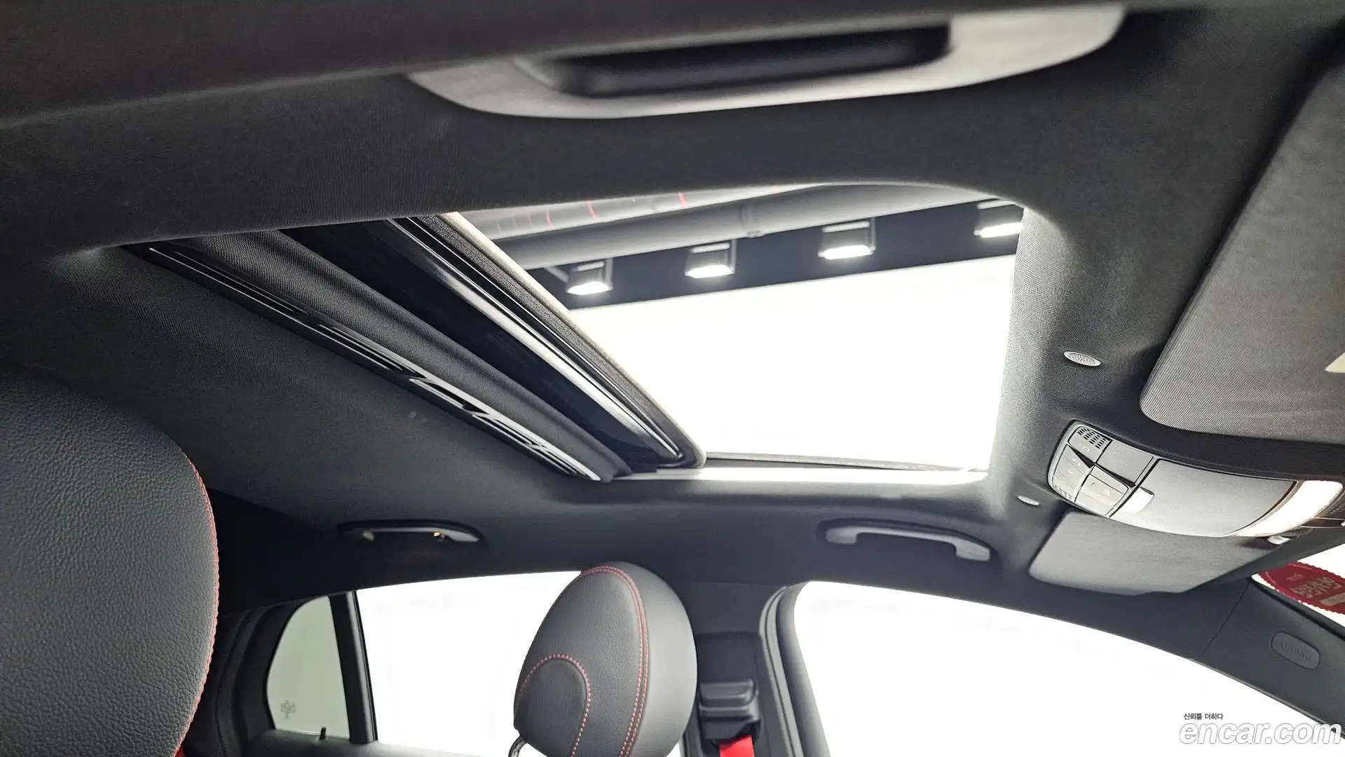 GLC-Class Mercedes-Benz 2022.5-OPTION-022
