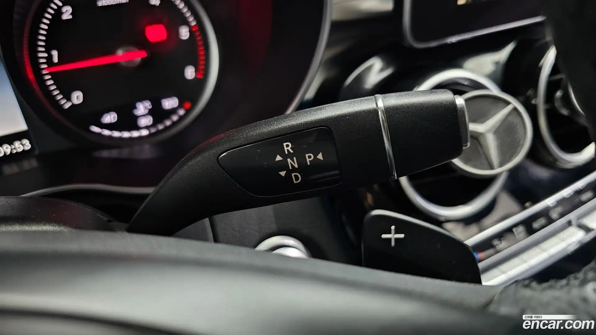 C-Class Mercedes-Benz 2015.11-INNER-009