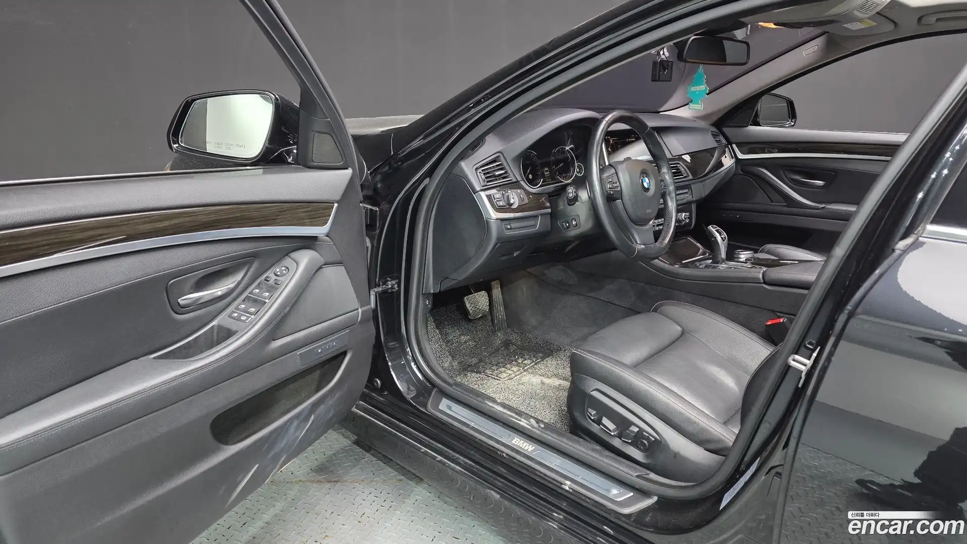 5-Series BMW 2015.8-INNER-010