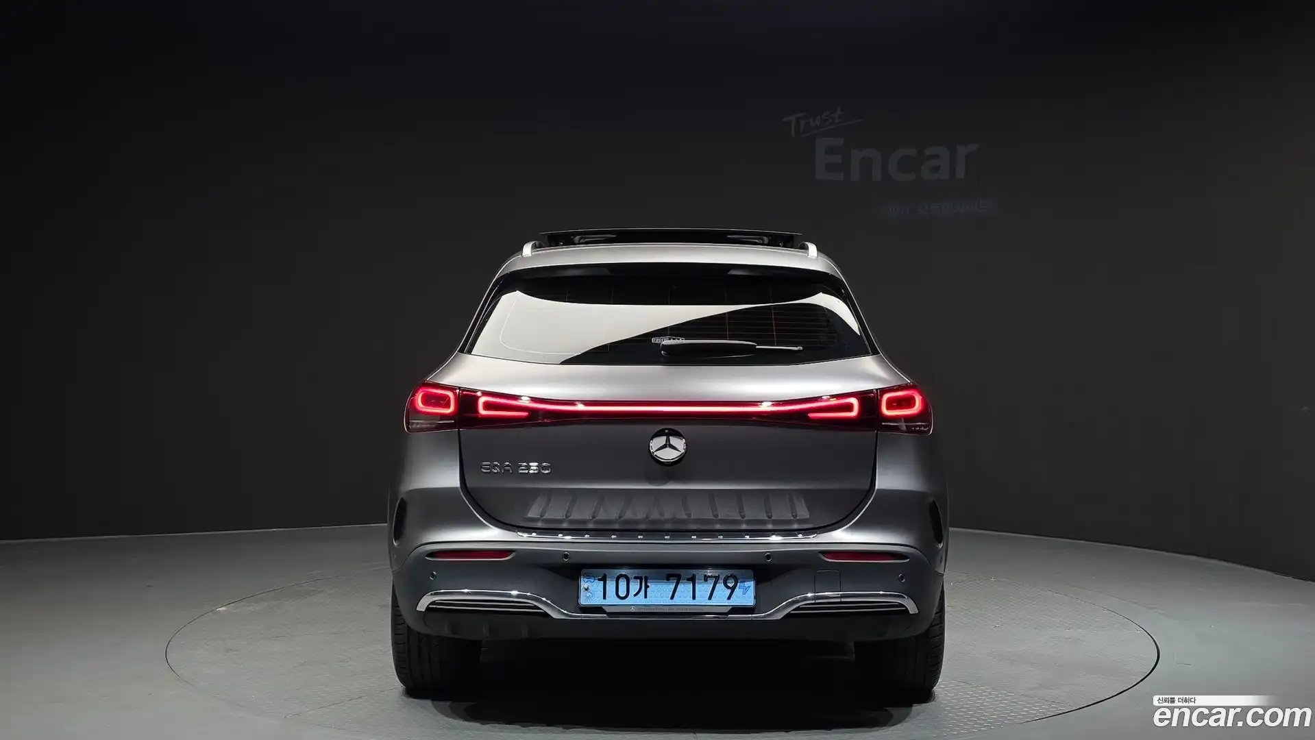EQA Mercedes-Benz 2022.6-OUTER-004