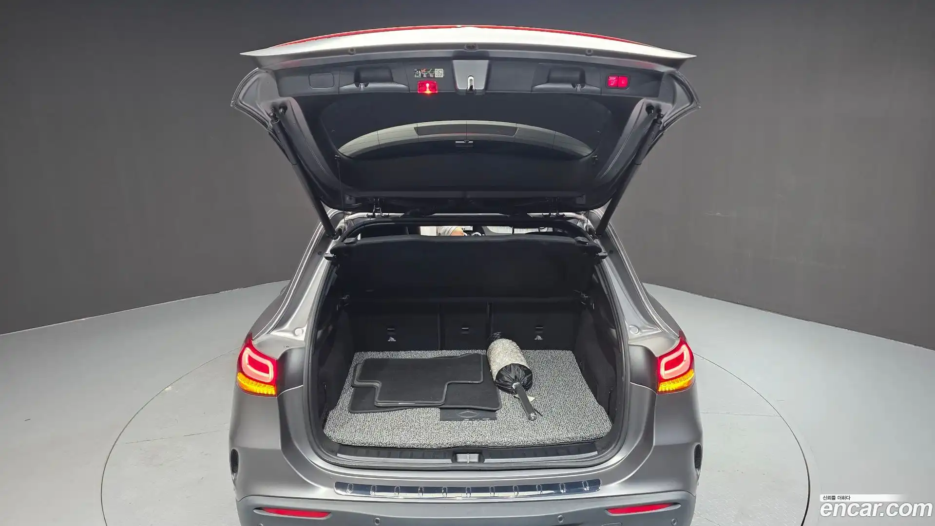 EQA Mercedes-Benz 2022.6-OPTION-021