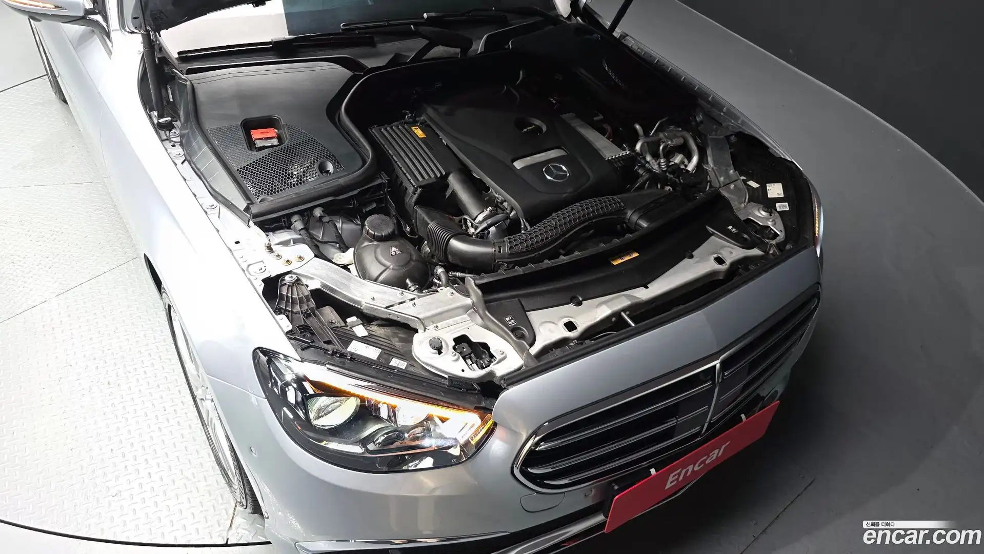 E-Class Mercedes-Benz 2022.4-OUTER-006
