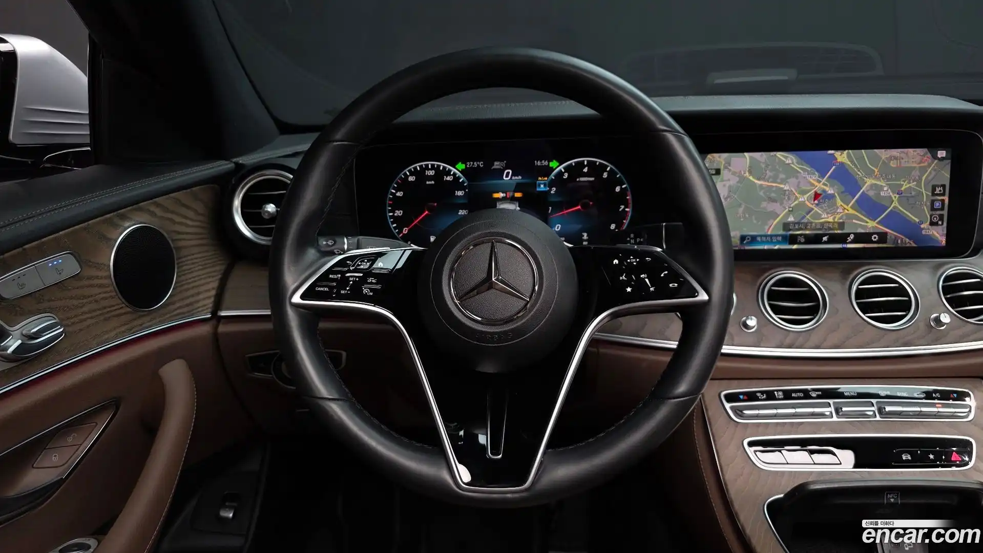 E-Class Mercedes-Benz 2022.4-OPTION-017