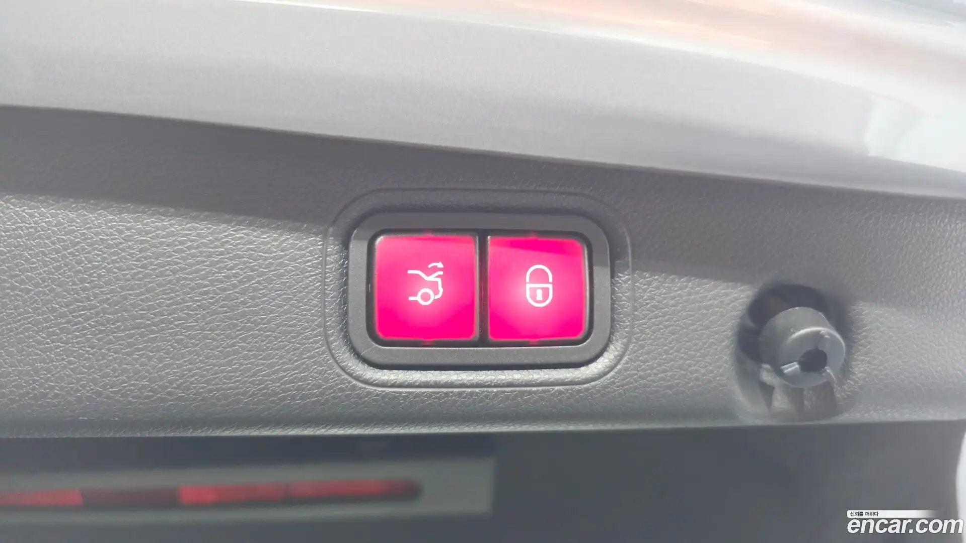 E-Class Mercedes-Benz 2022.4-OPTION-040