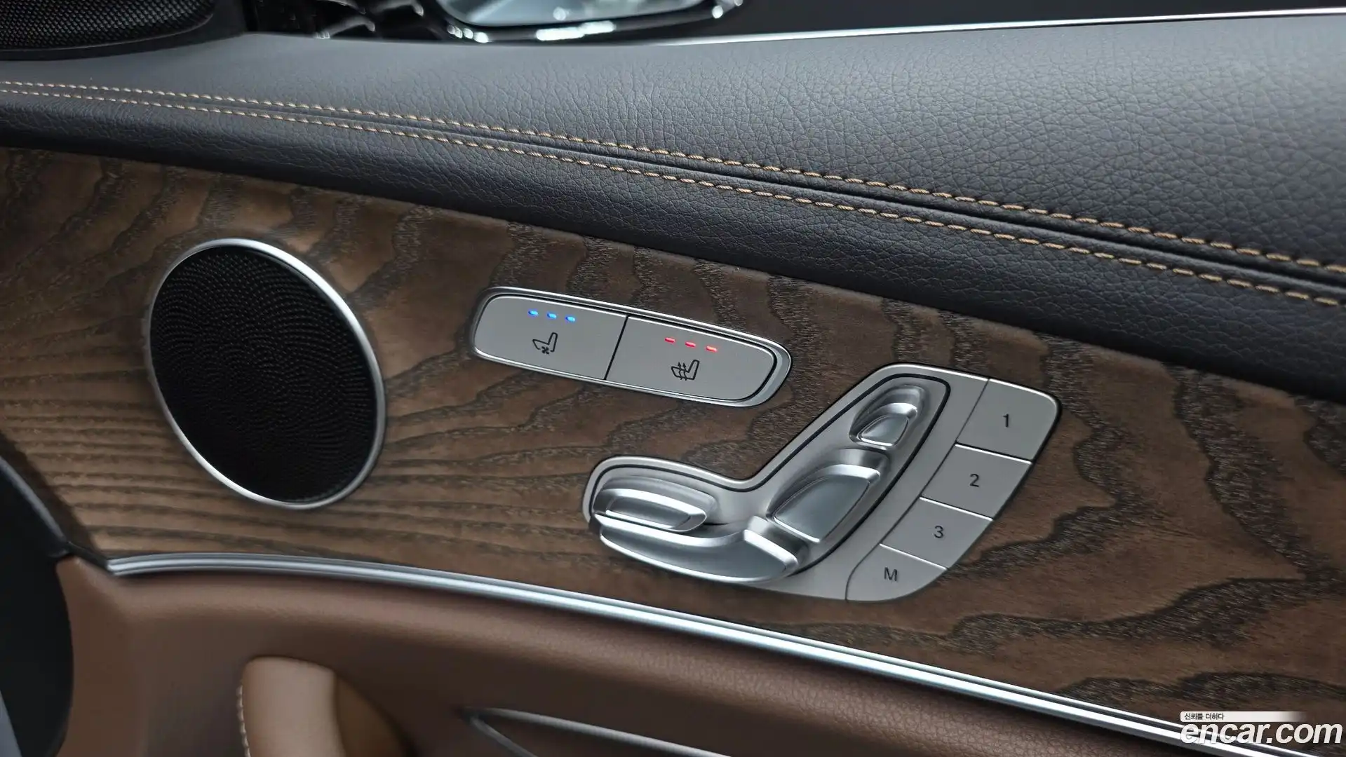 E-Class Mercedes-Benz 2022.4-OPTION-041