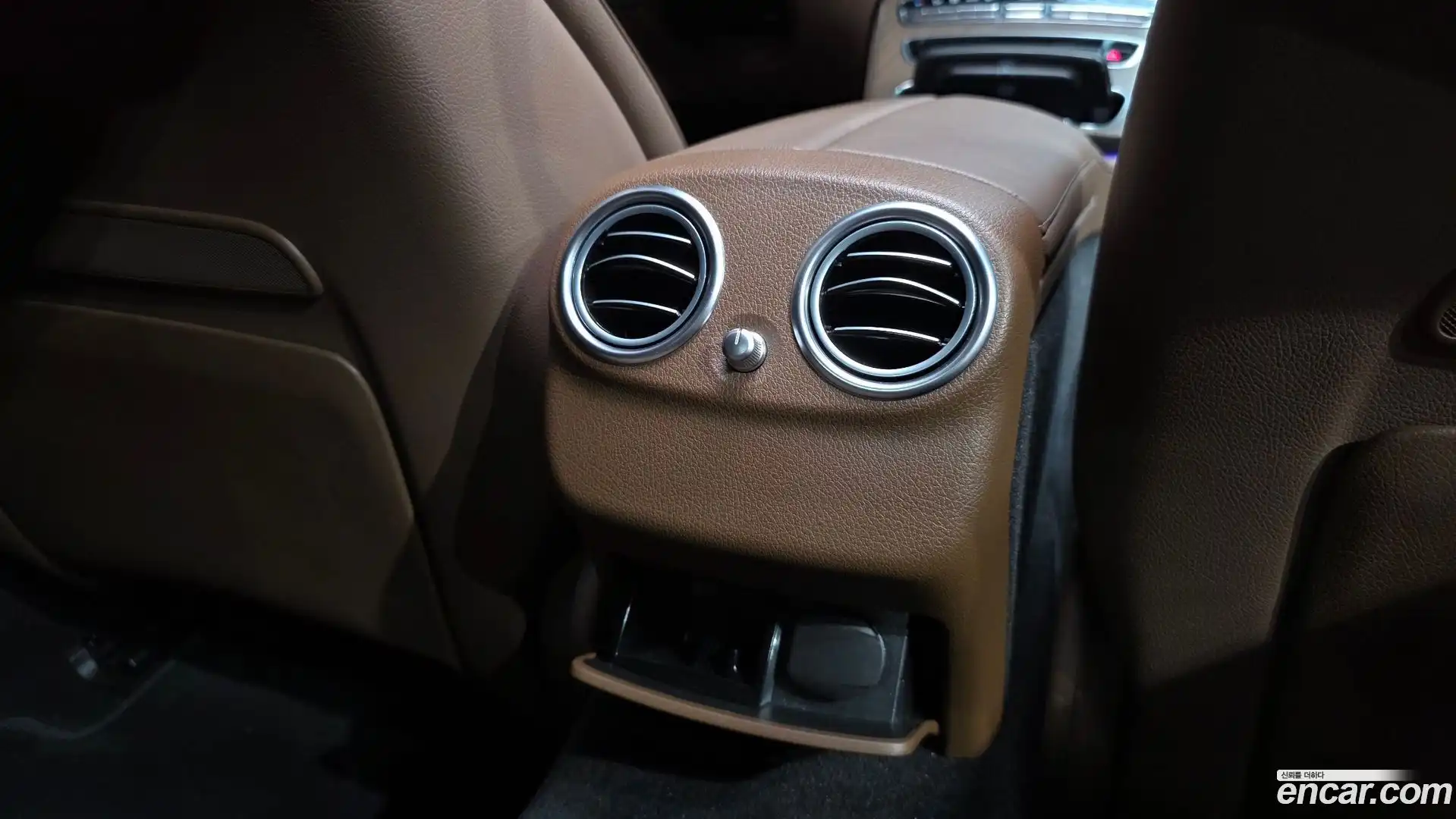 E-Class Mercedes-Benz 2022.4-OPTION-044