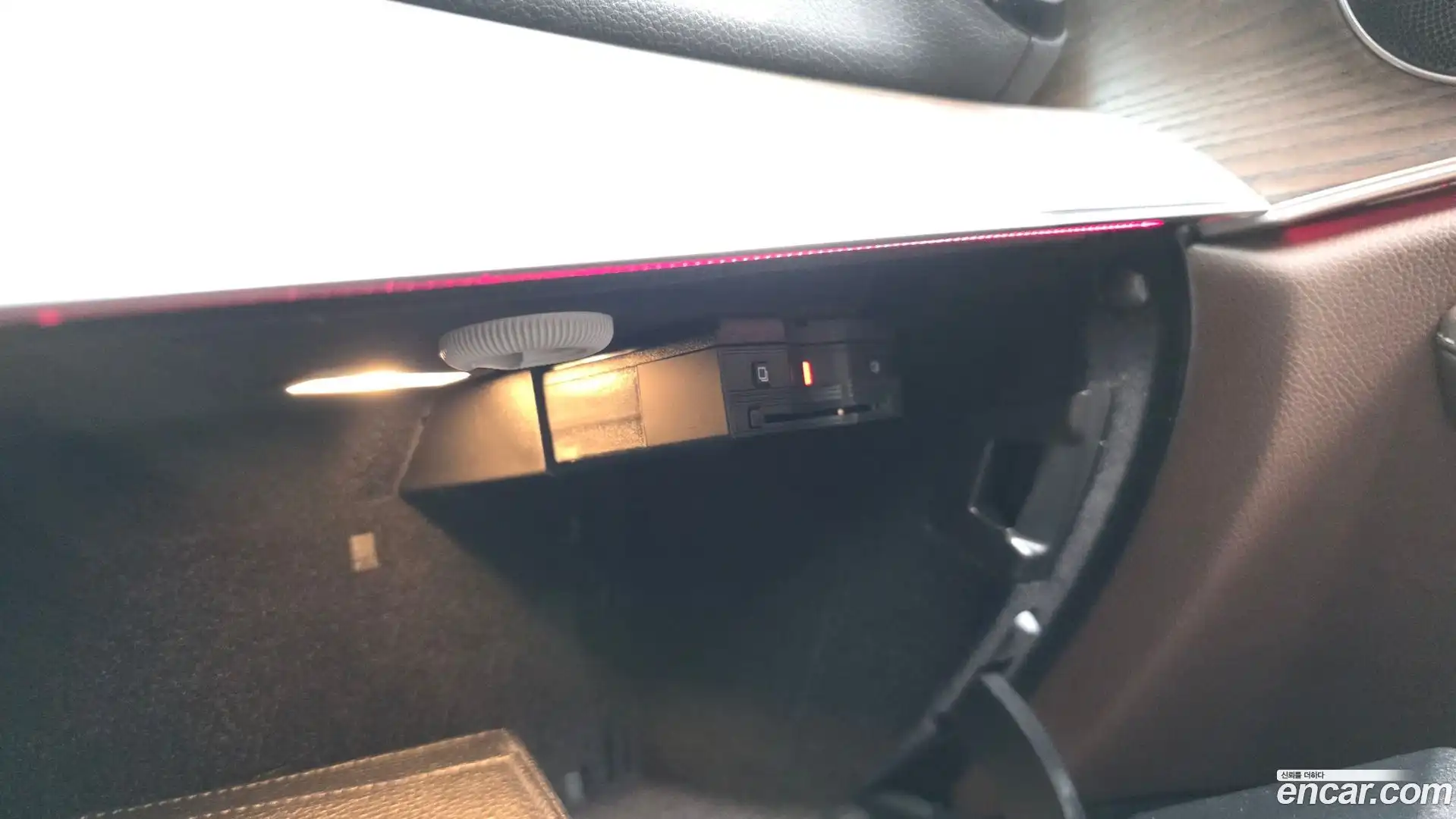 E-Class Mercedes-Benz 2022.4-OPTION-049