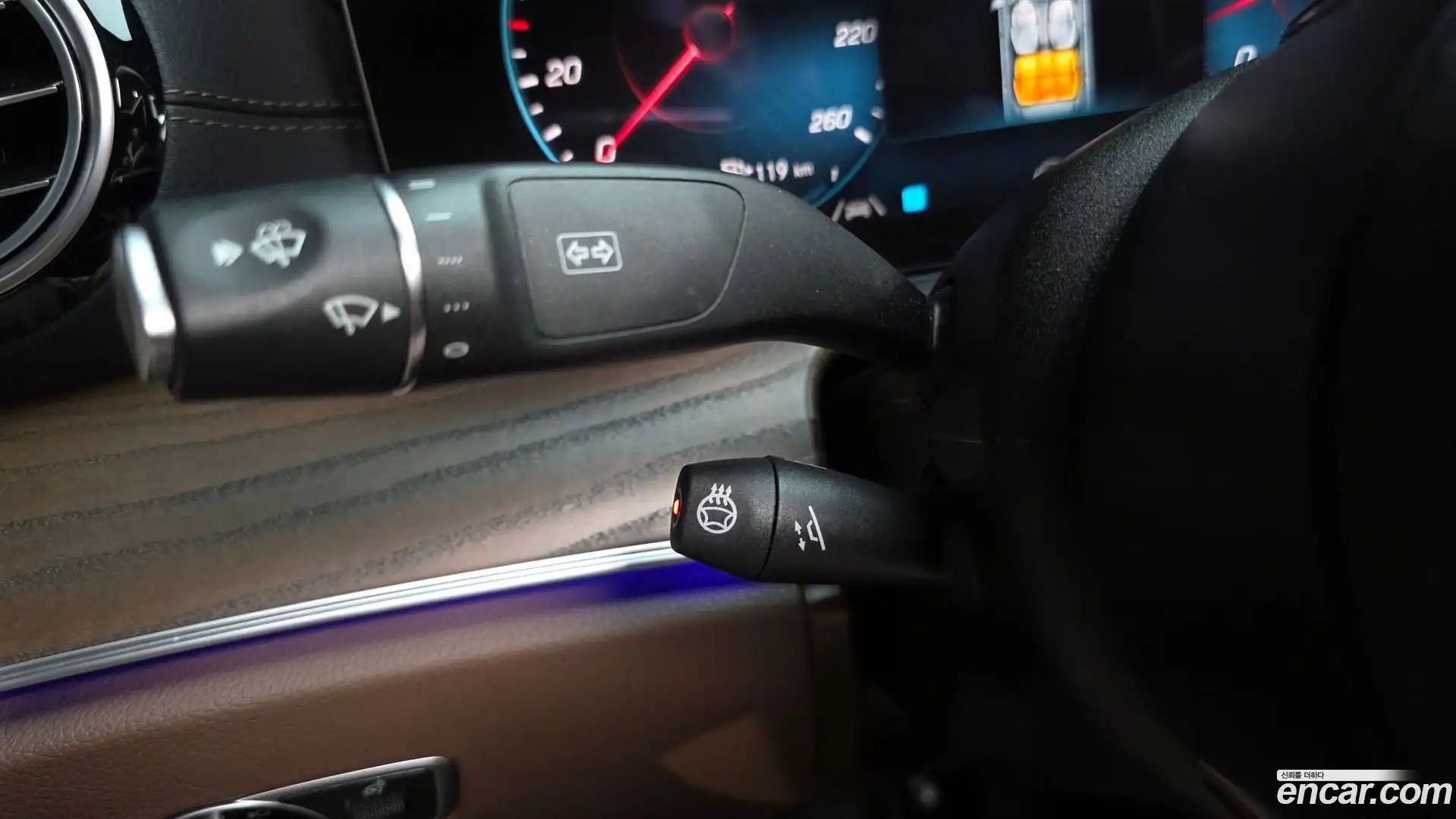 E-Class Mercedes-Benz 2022.4-OPTION-050