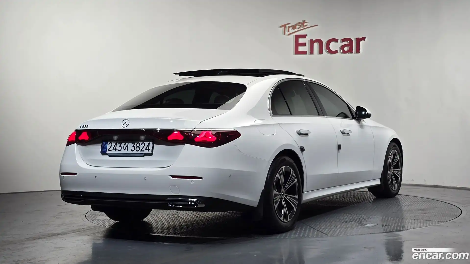 E-Class Mercedes-Benz 2024.11-OUTER-002