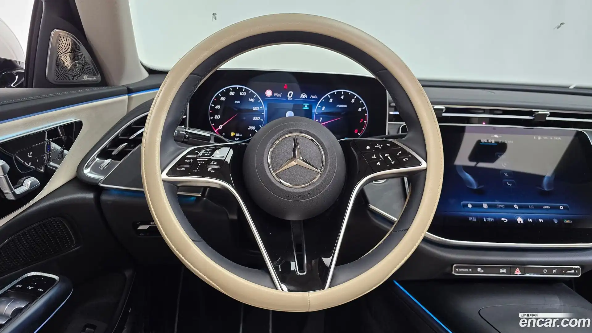 E-Class Mercedes-Benz 2024.11-OPTION-018