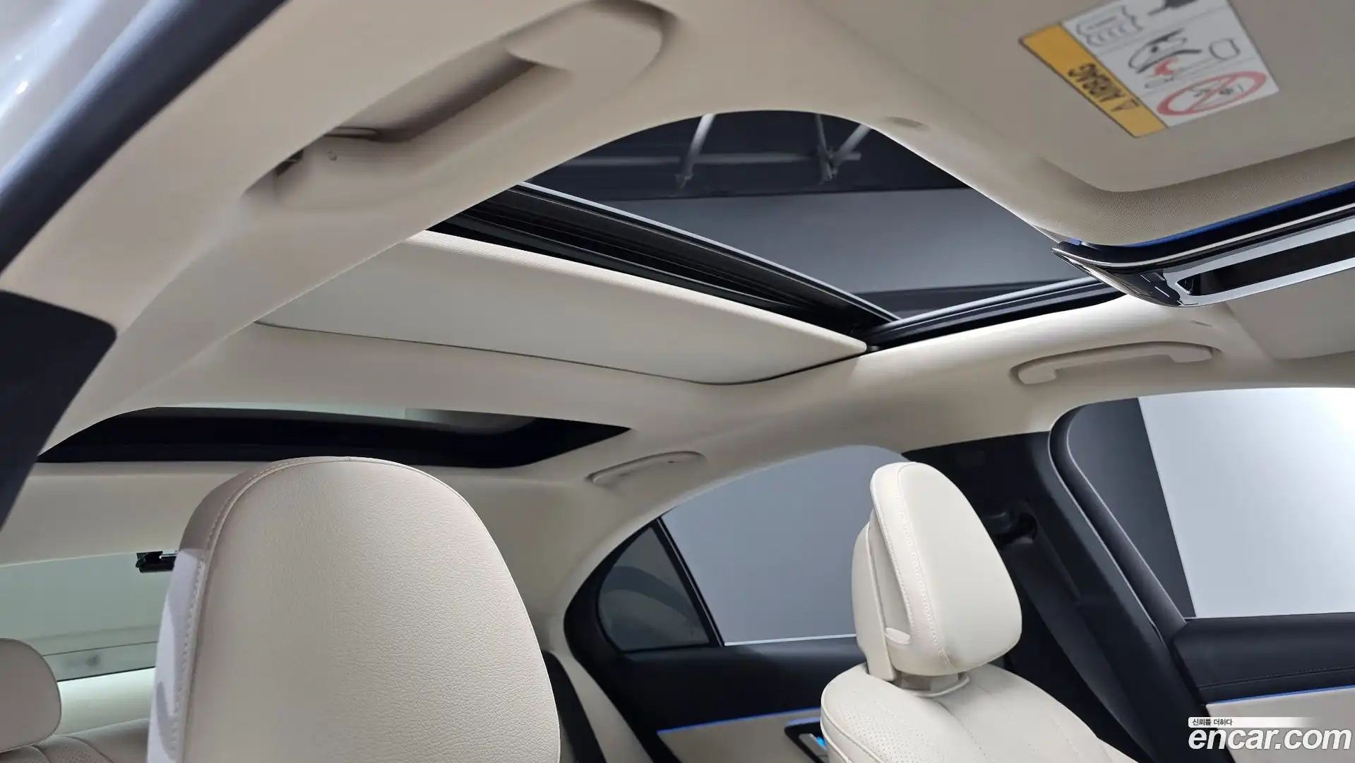 E-Class Mercedes-Benz 2024.11-OPTION-021