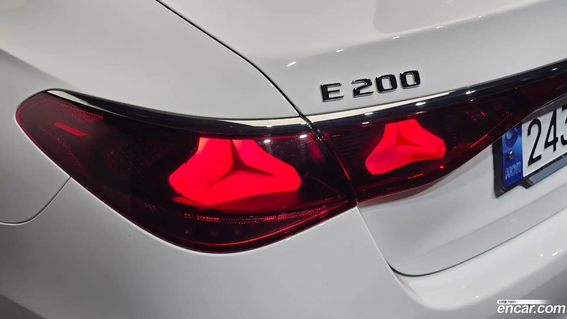 E-Class Mercedes-Benz 2024.11-OUTER-033