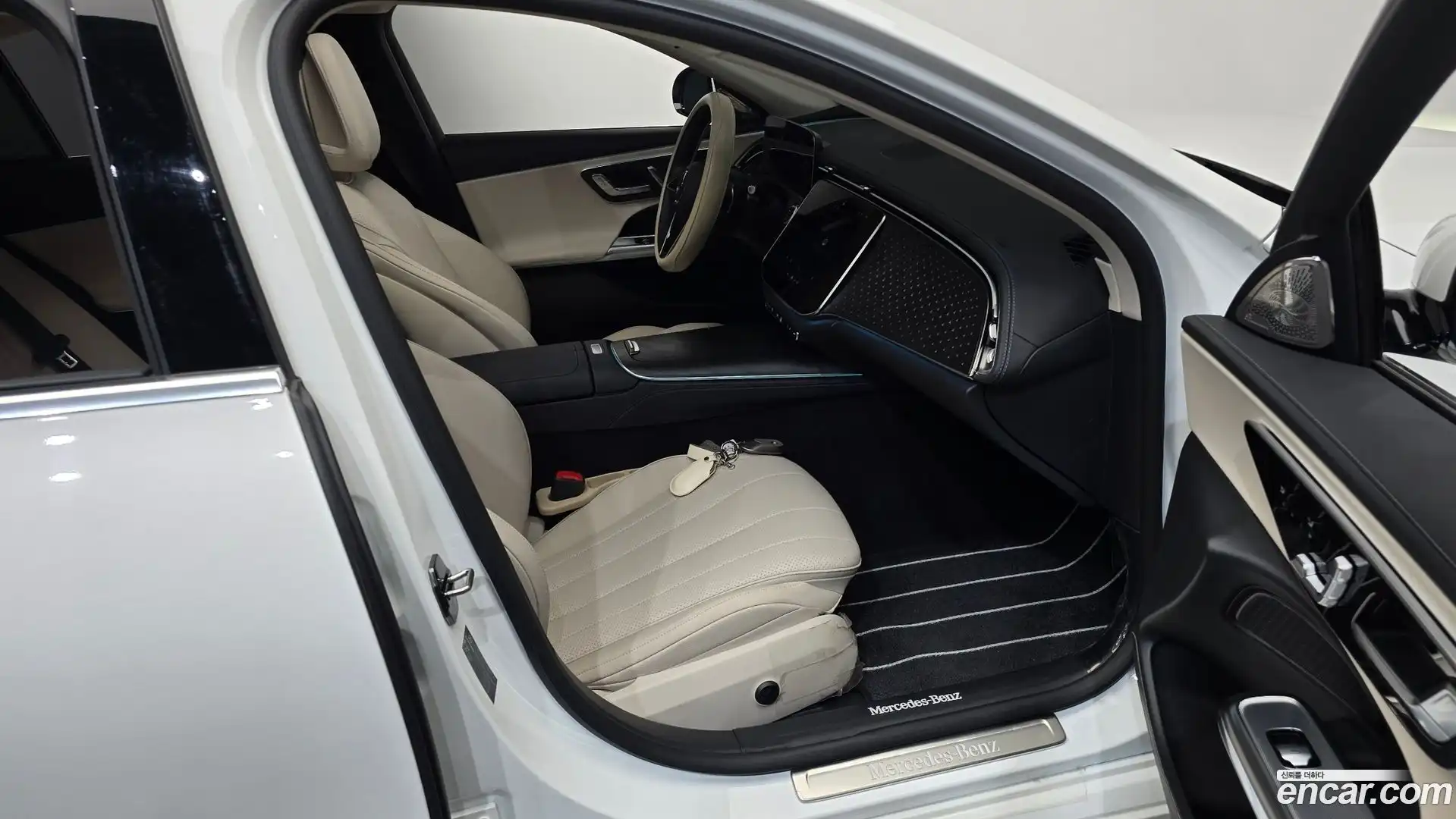 E-Class Mercedes-Benz 2024.11-INNER-036