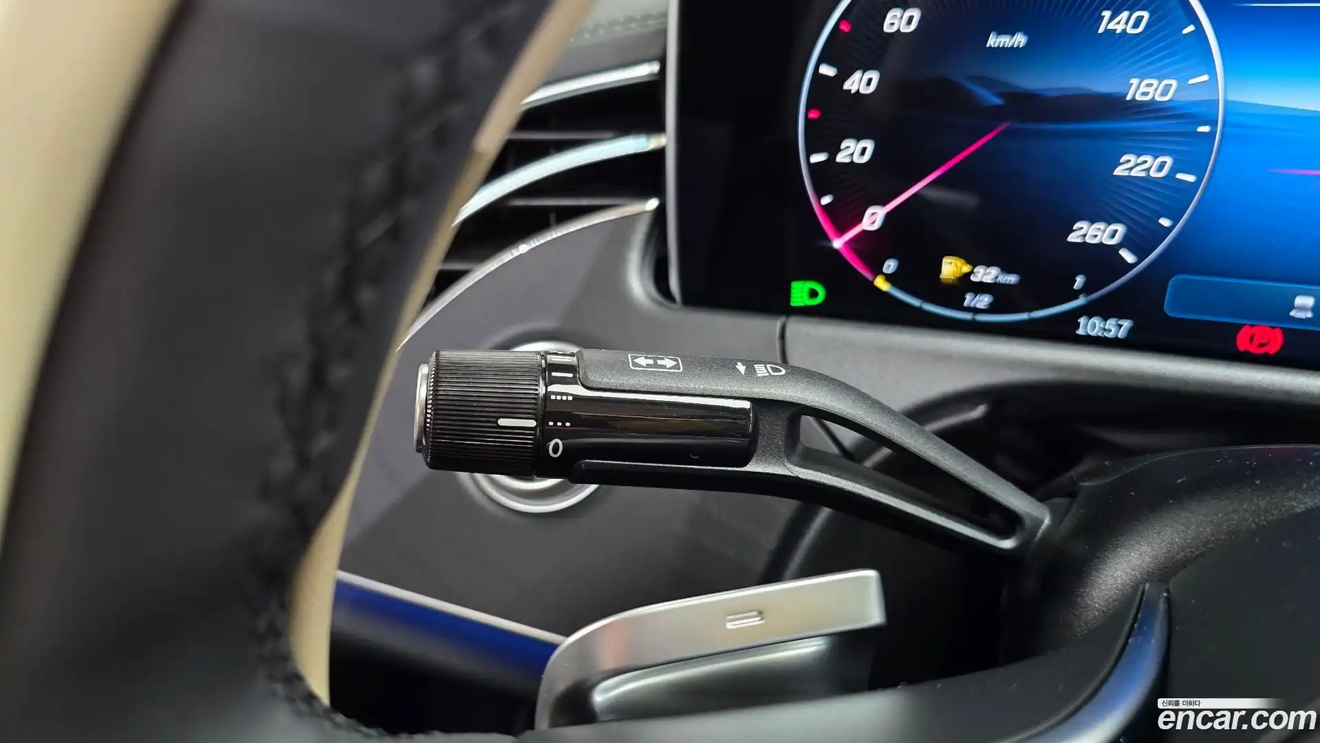 E-Class Mercedes-Benz 2024.11-OPTION-040