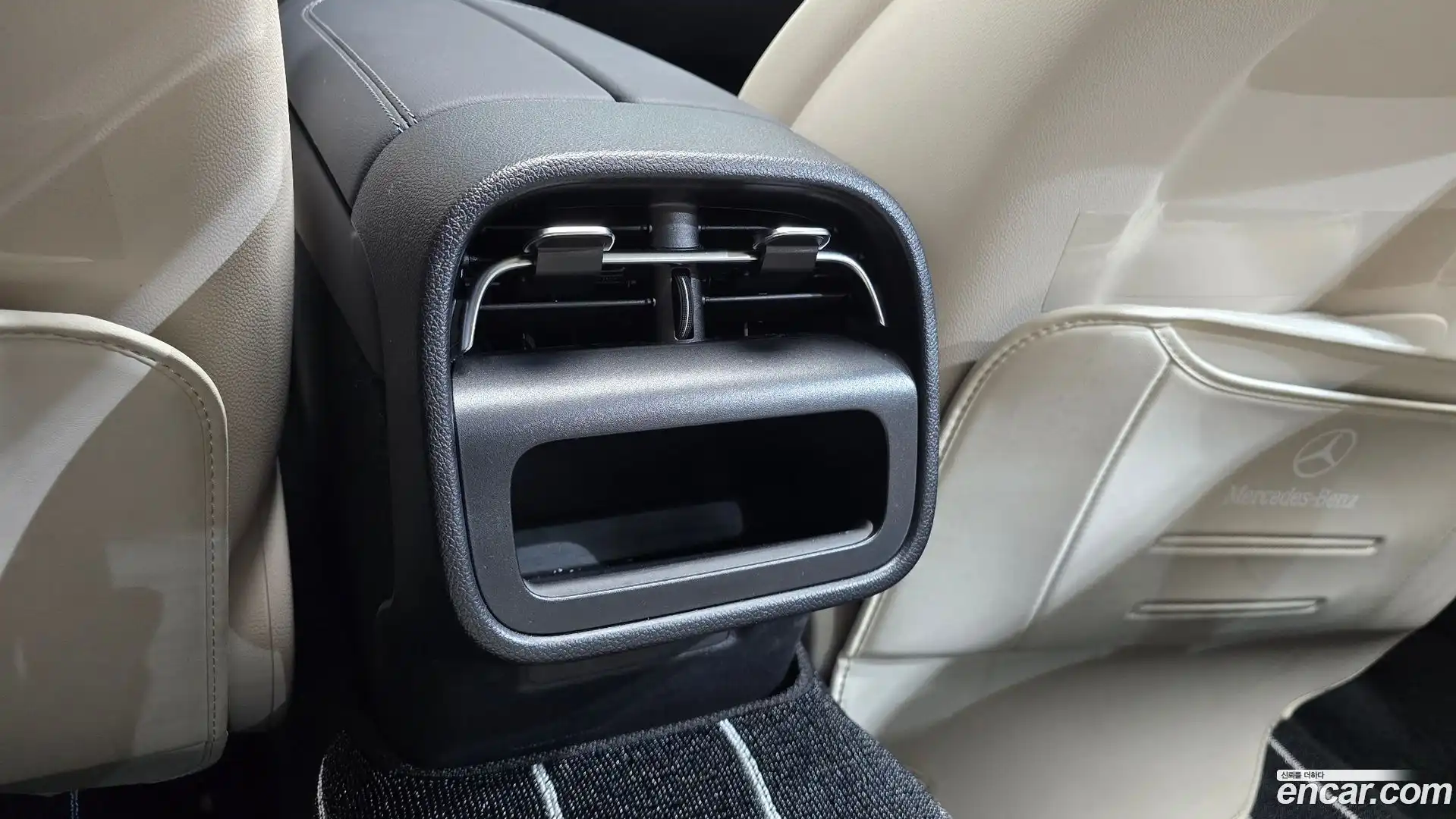 E-Class Mercedes-Benz 2024.11-OPTION-041