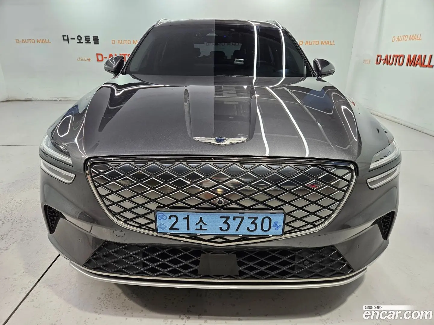 Main__Slider__Photo:GV70 Genesis 2022.3-0