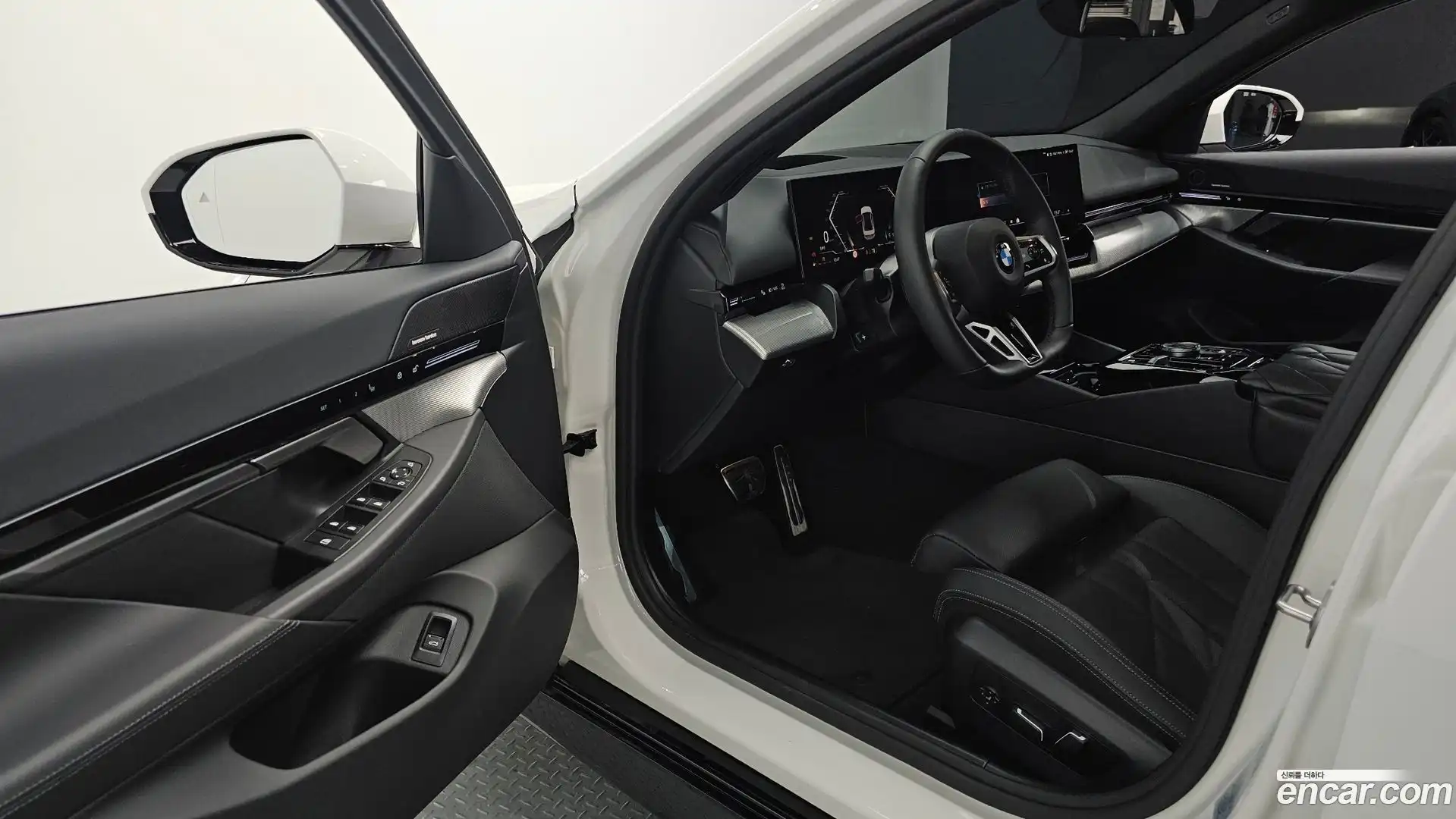 5-Series BMW 2024.8-OPTION-015