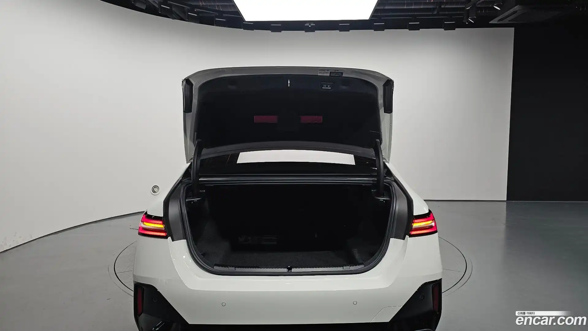 5-Series BMW 2024.8-OPTION-040