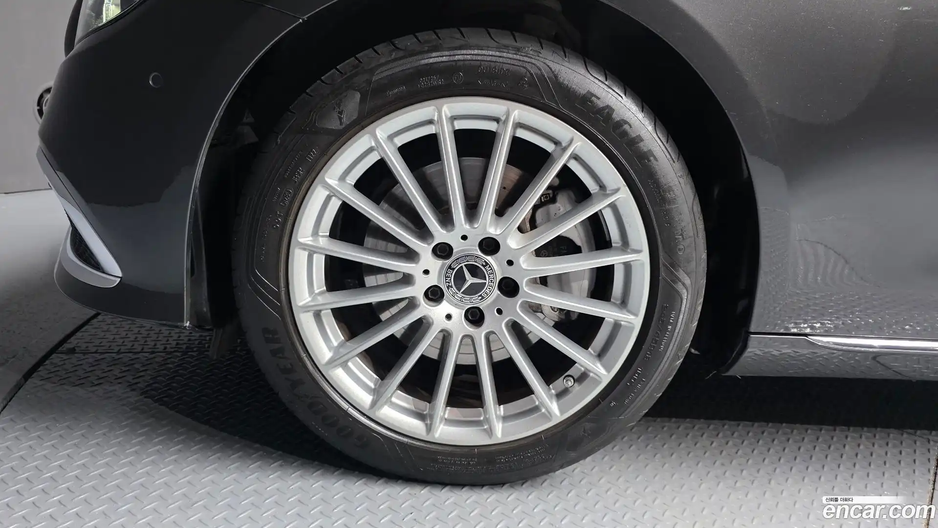 E-Class Mercedes-Benz 2022.10-OUTER-005