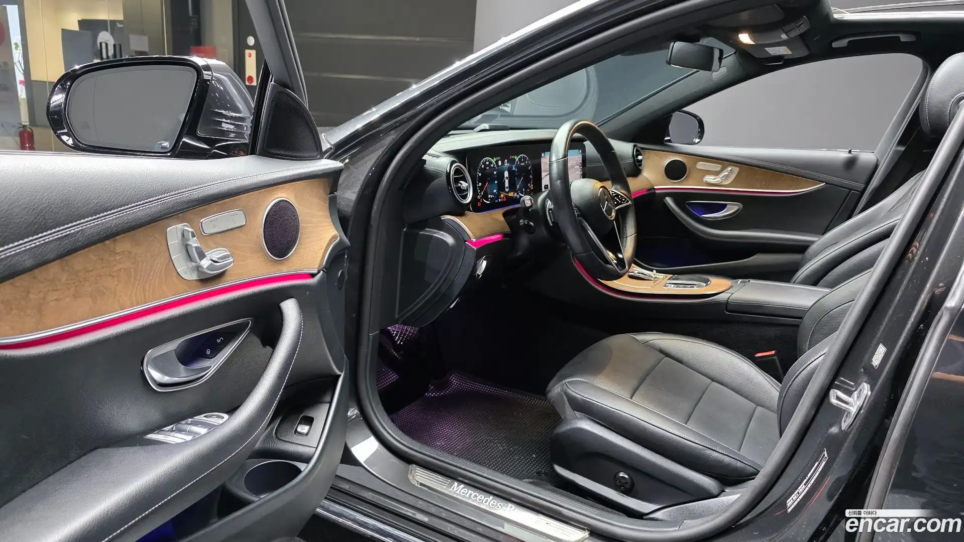 E-Class Mercedes-Benz 2022.10-INNER-010
