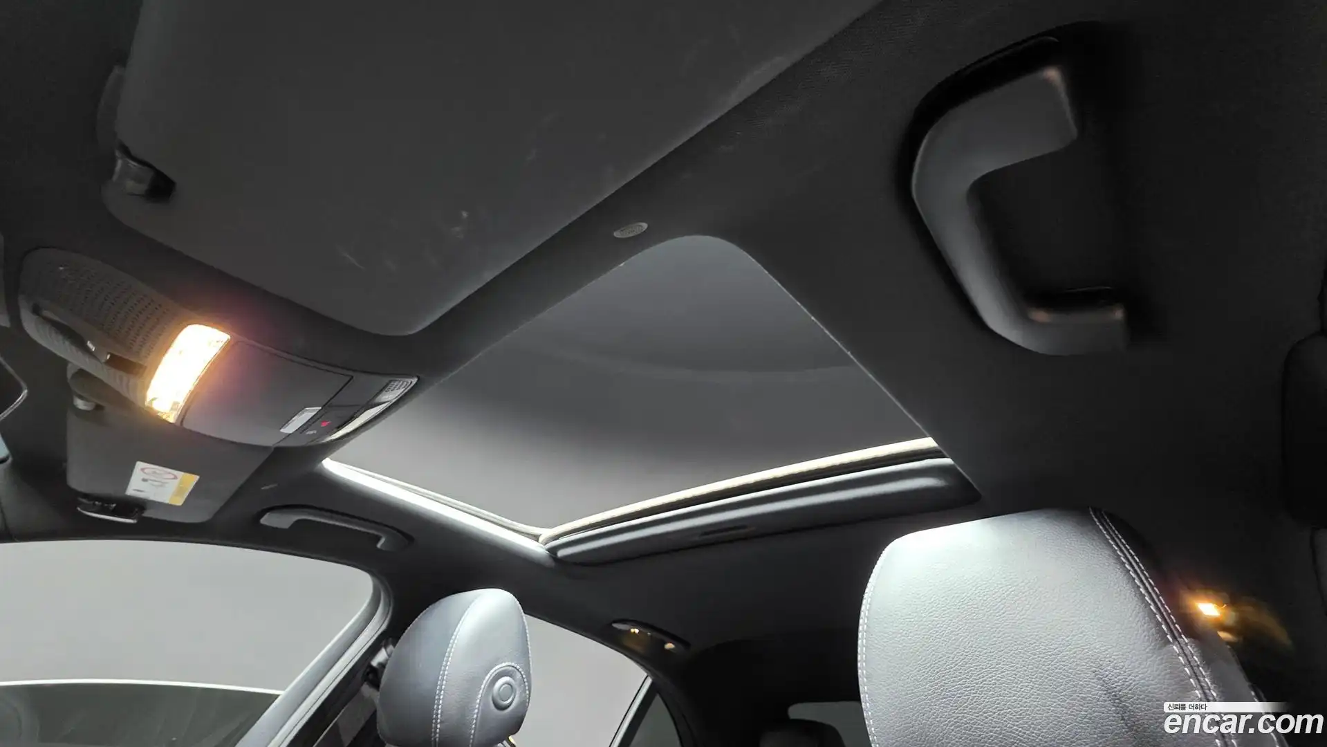 E-Class Mercedes-Benz 2022.10-OPTION-022