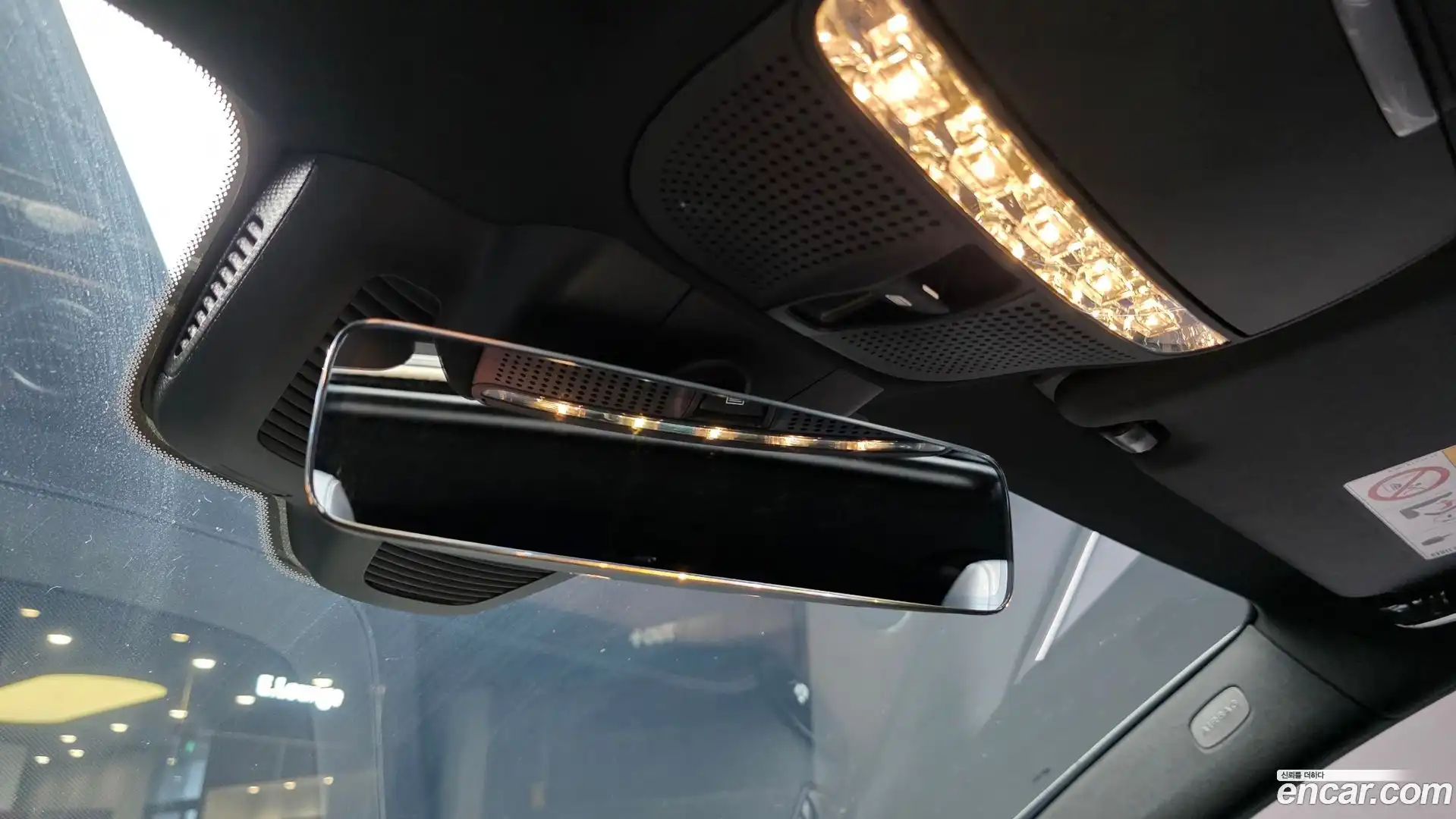 E-Class Mercedes-Benz 2022.10-OPTION-043