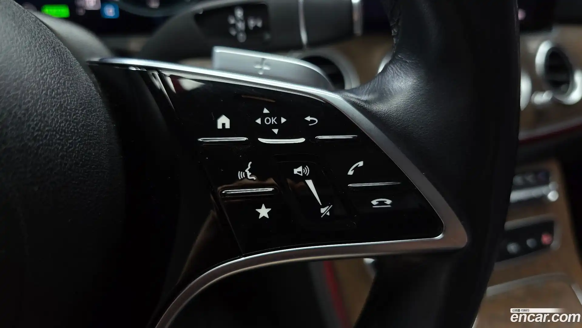 E-Class Mercedes-Benz 2021.0-OPTION-024