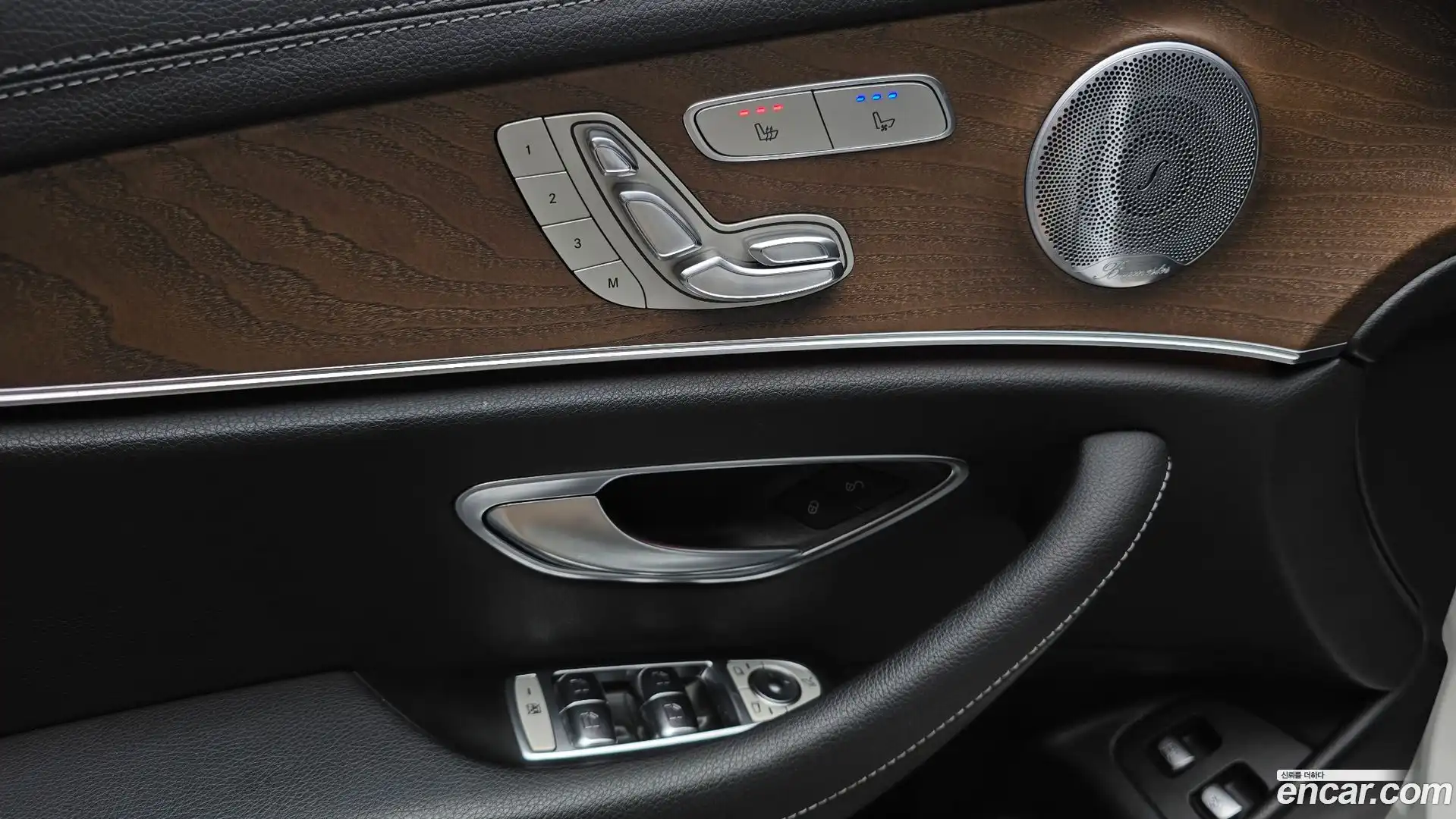 E-Class Mercedes-Benz 2021.0-OPTION-041