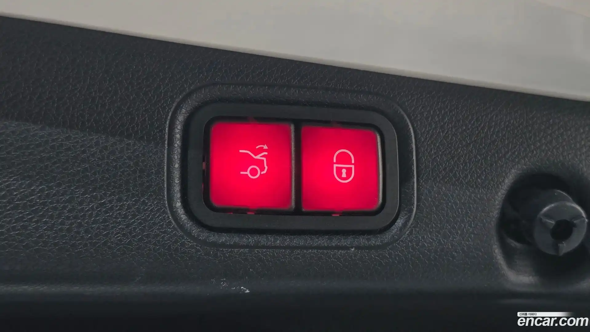 E-Class Mercedes-Benz 2021.0-OPTION-046