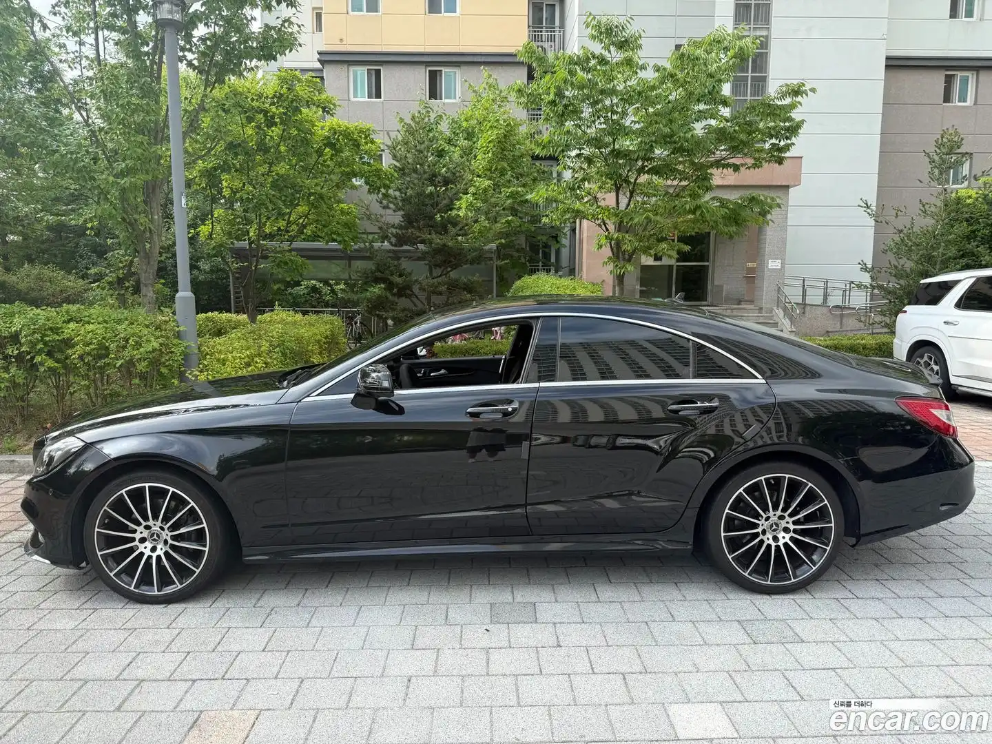 CLS-Class Mercedes-Benz 2017.8-OUTER-003