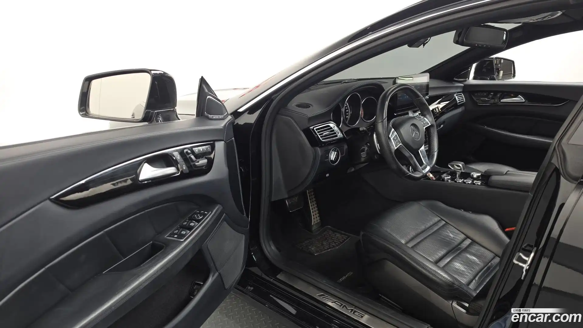 CLS-Class Mercedes-Benz 2012.2-INNER-010
