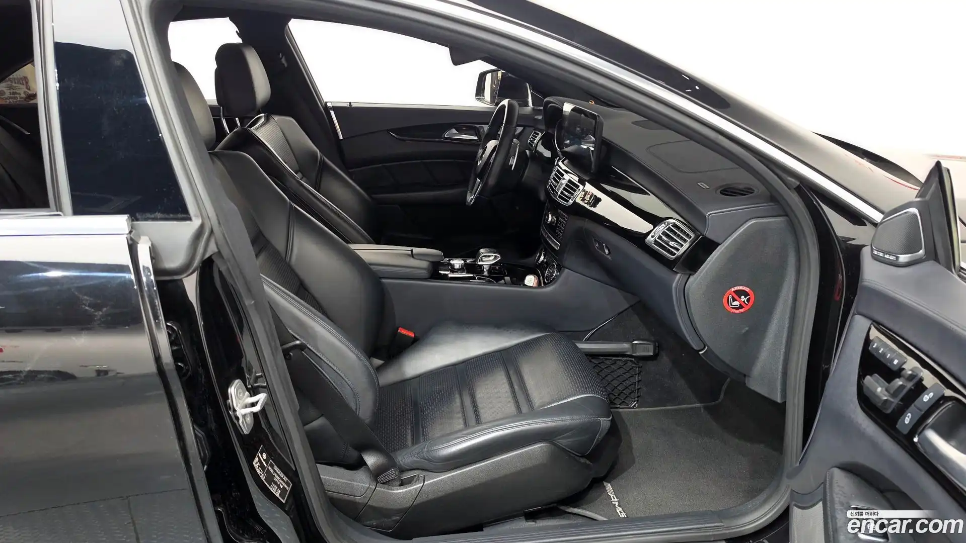 CLS-Class Mercedes-Benz 2012.2-OPTION-015