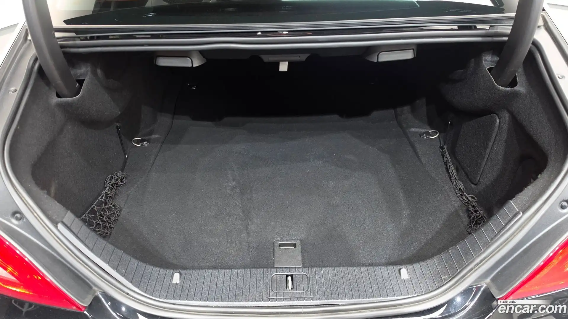 CLS-Class Mercedes-Benz 2012.2-OPTION-024