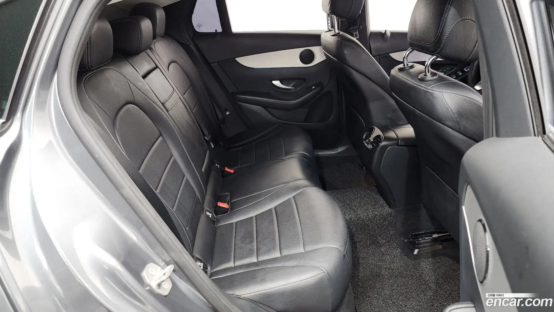 GLC-Class Mercedes-Benz 2017.7-OPTION-015