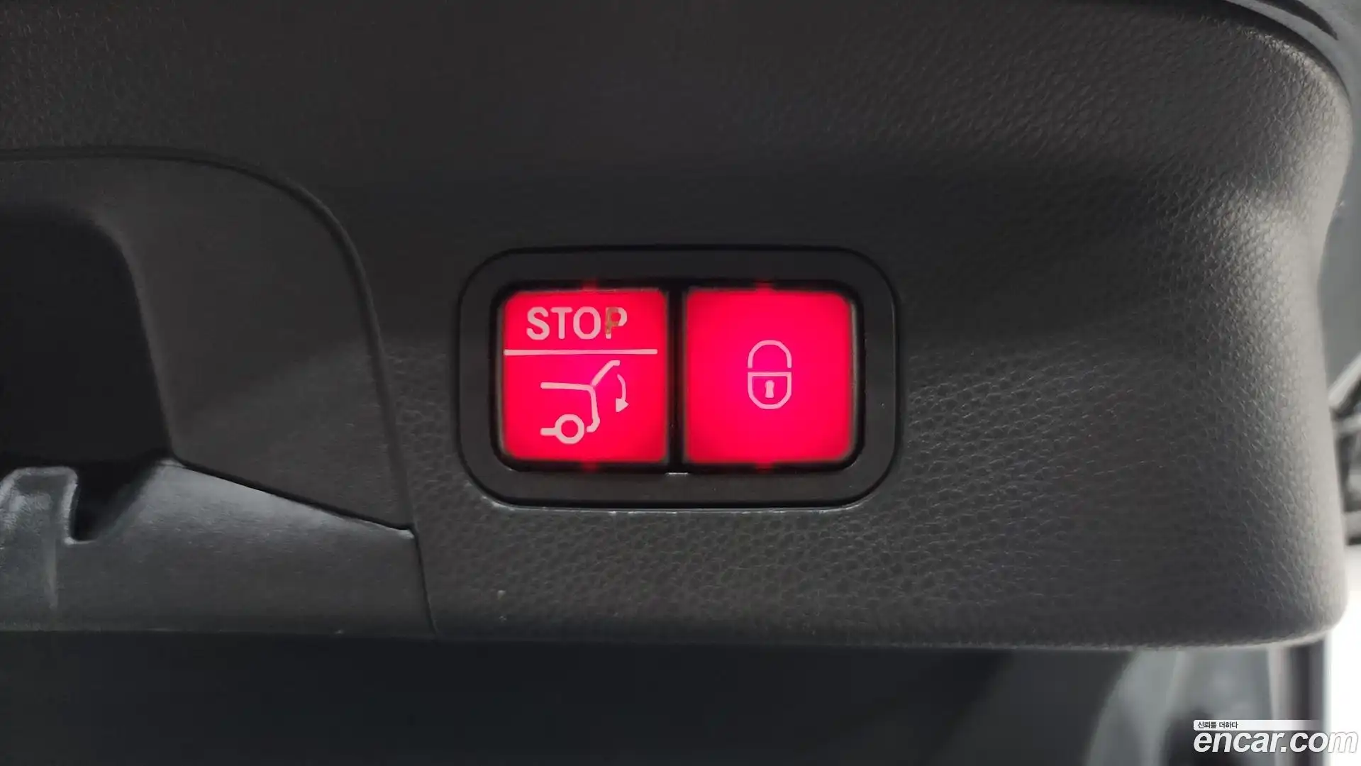 GLC-Class Mercedes-Benz 2017.7-OPTION-022