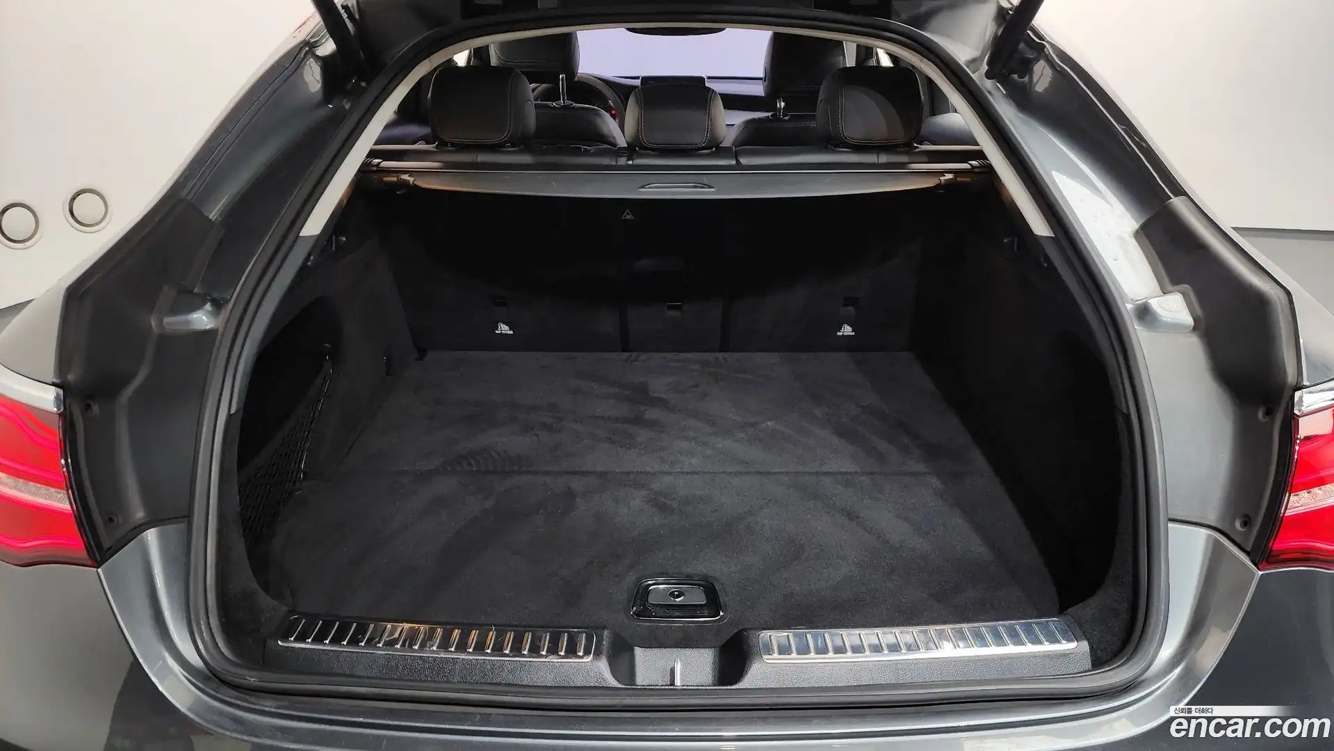 GLC-Class Mercedes-Benz 2017.7-OPTION-023