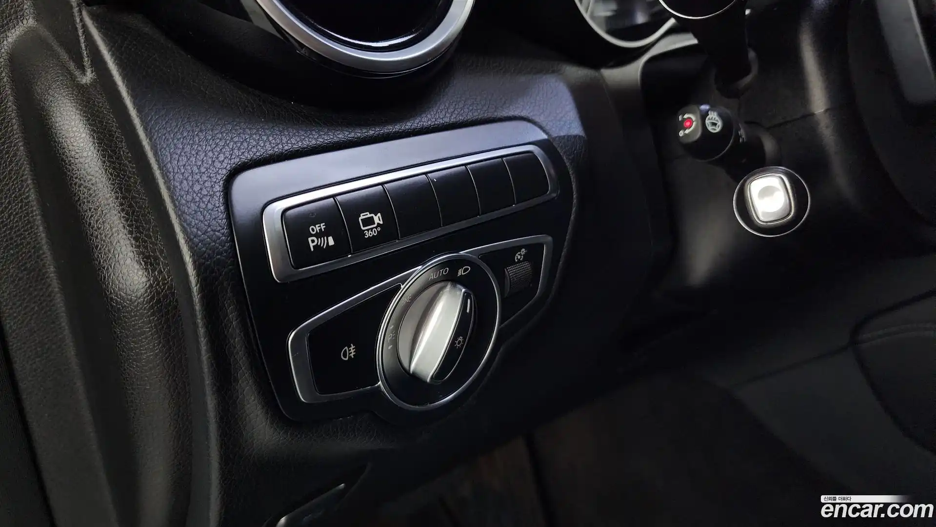 GLC-Class Mercedes-Benz 2017.7-OPTION-042