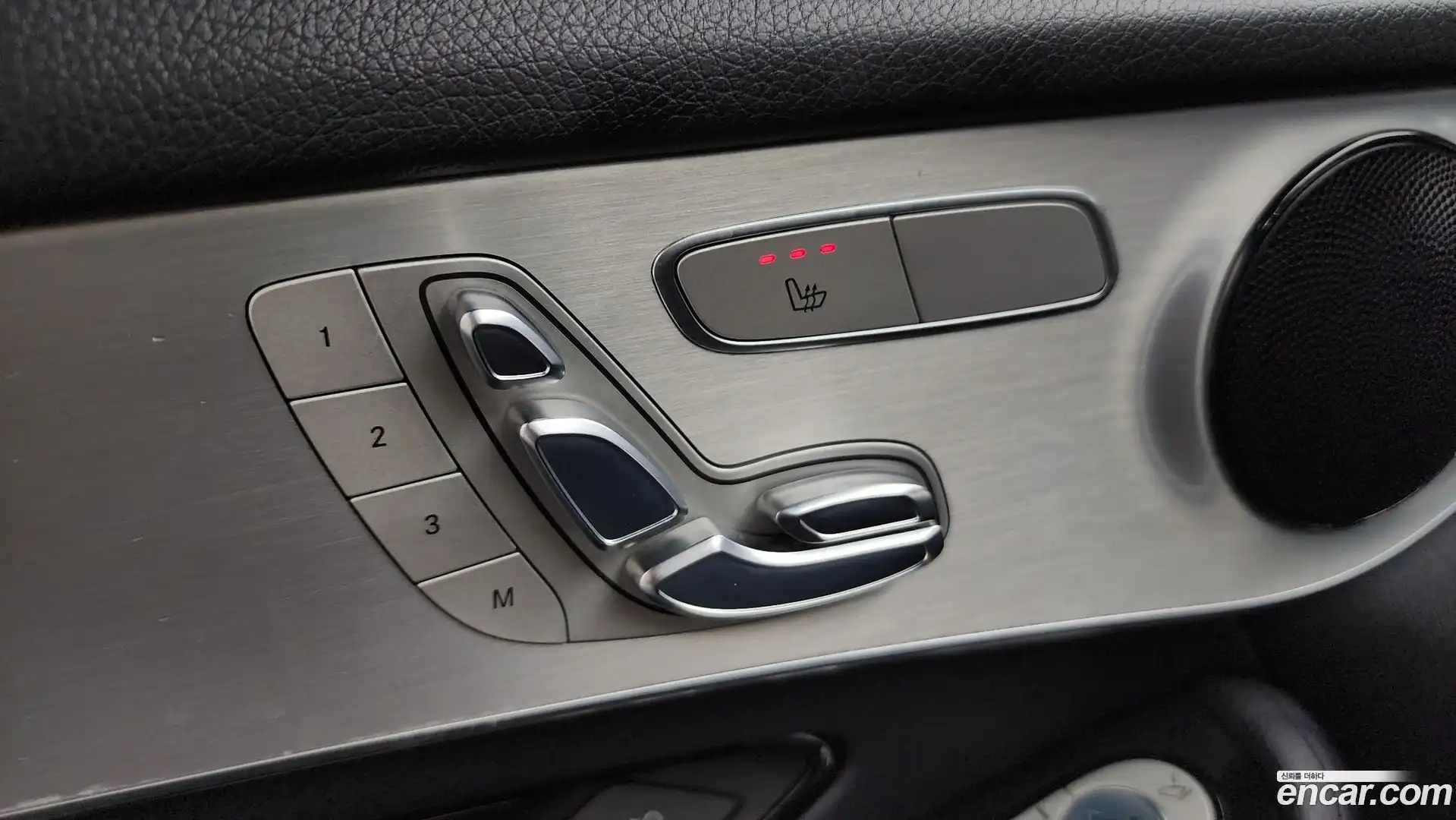 GLC-Class Mercedes-Benz 2017.7-OPTION-044
