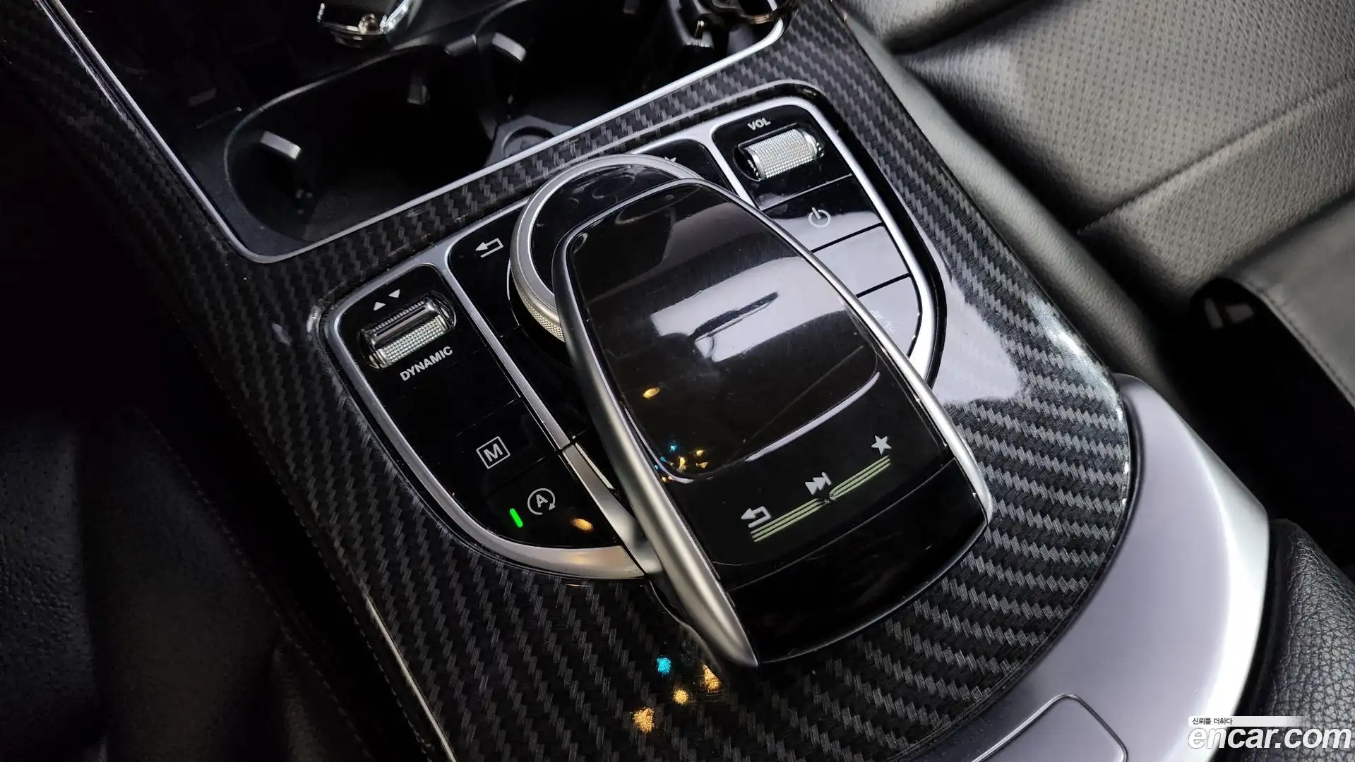 GLC-Class Mercedes-Benz 2017.7-OPTION-045