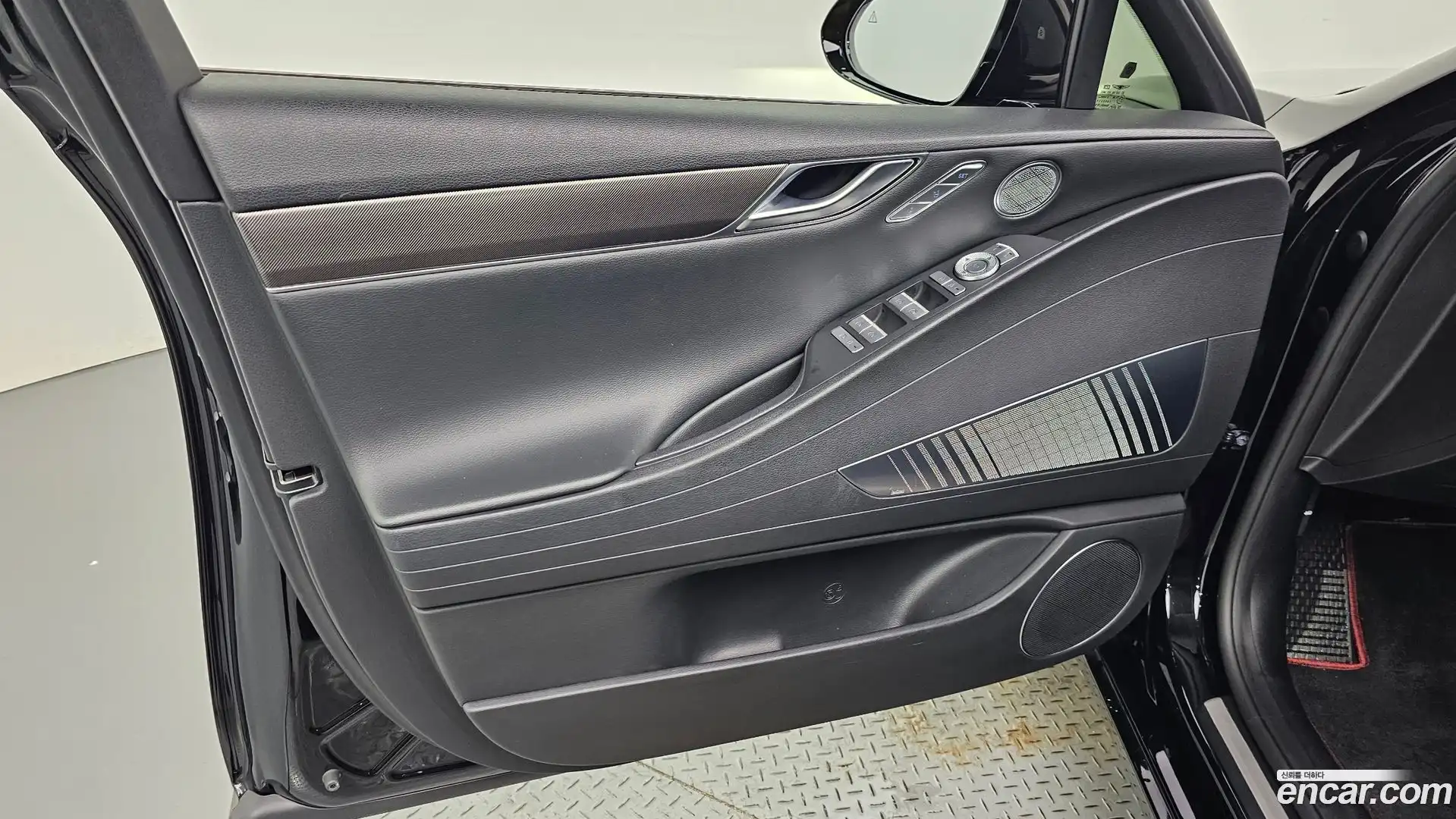 G80 Genesis 2023.7-INNER-034