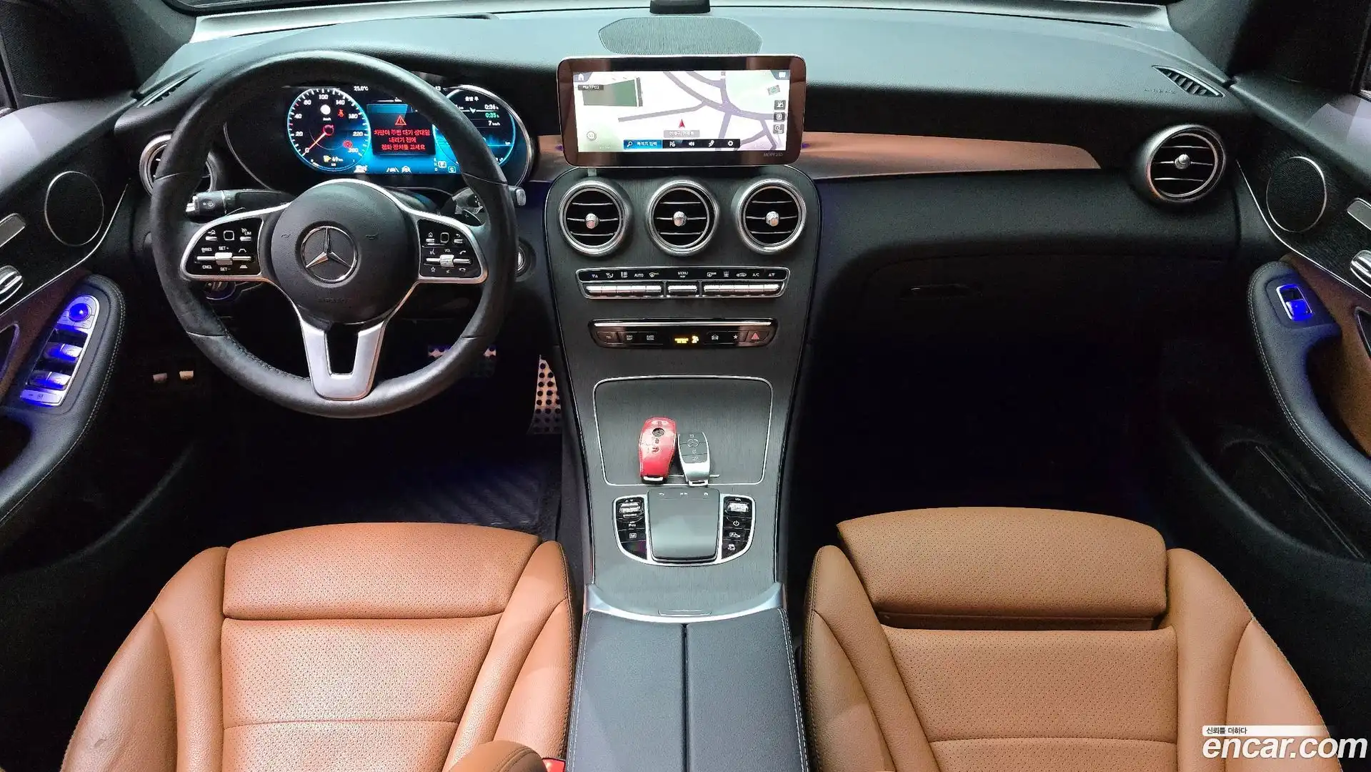 GLC-Class Mercedes-Benz 2021.8-INNER-007