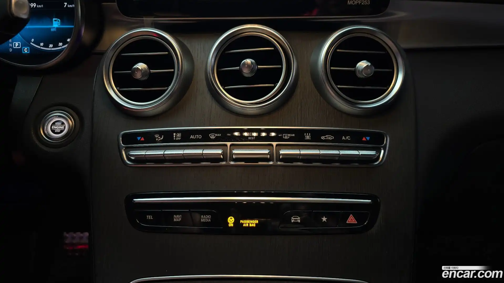 GLC-Class Mercedes-Benz 2021.8-OPTION-021