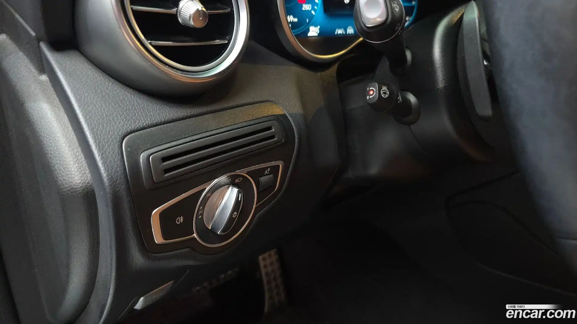 GLC-Class Mercedes-Benz 2021.8-OPTION-023