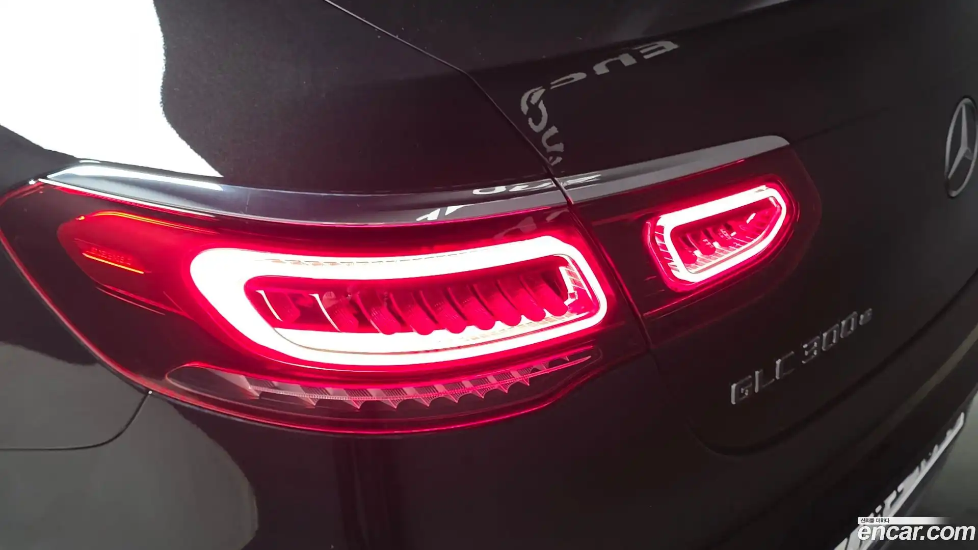 GLC-Class Mercedes-Benz 2021.8-OUTER-033