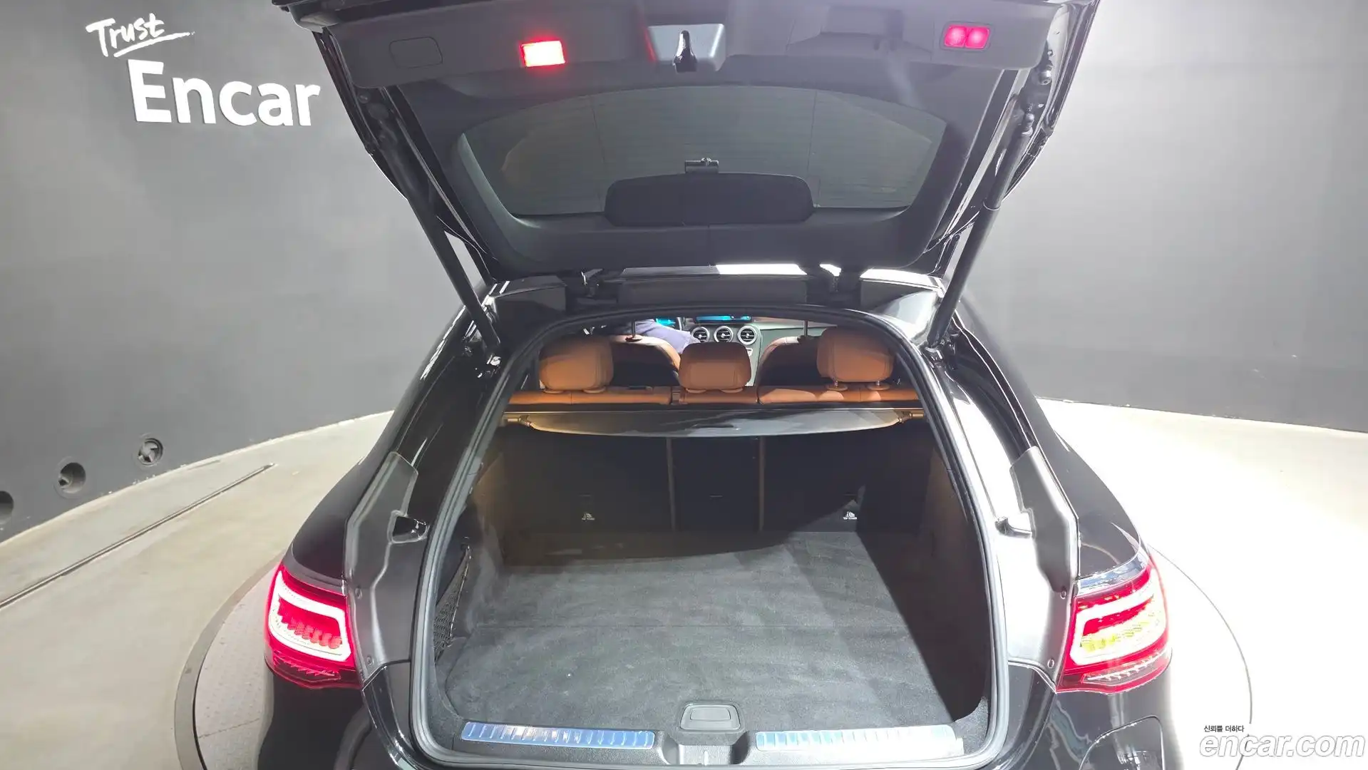 GLC-Class Mercedes-Benz 2021.8-OPTION-044