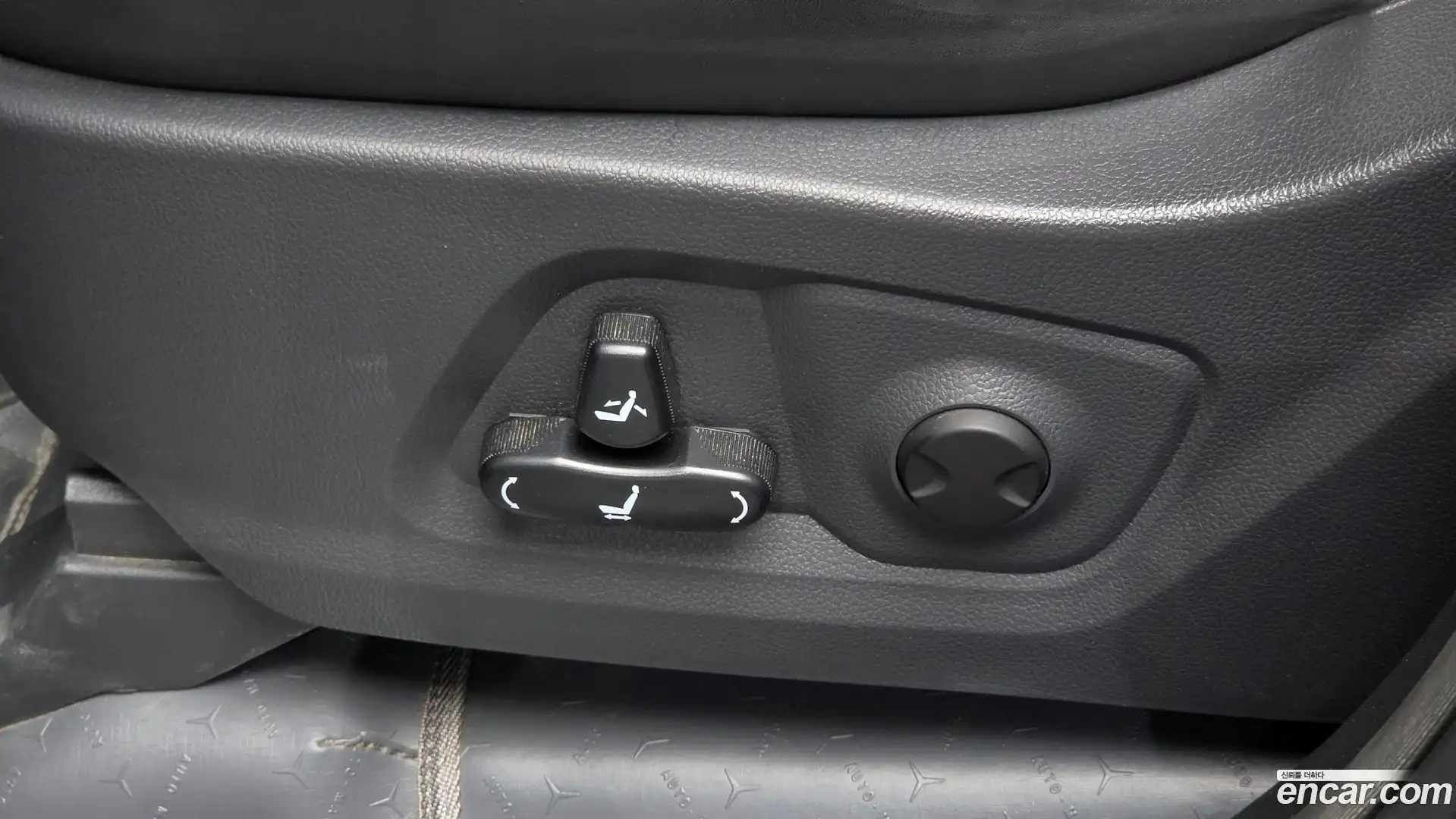 Rexton KG Mobility 2023.0-OPTION-024