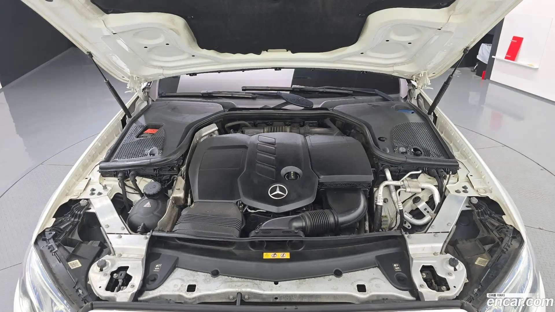 E-Class Mercedes-Benz 2016.10-OUTER-006