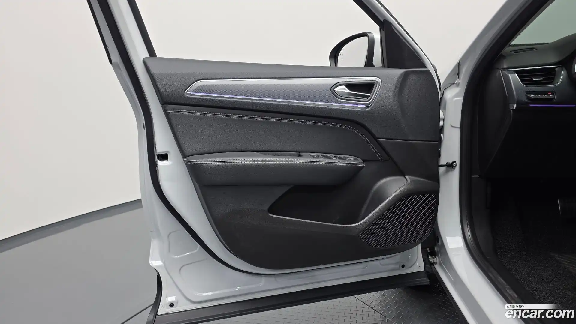 XM3 Renault Korea 2020.11-INNER-034