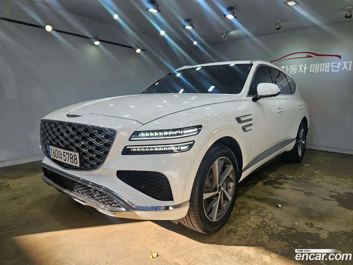 Main__Slider__Photo:GV80 Genesis 2023.10-0