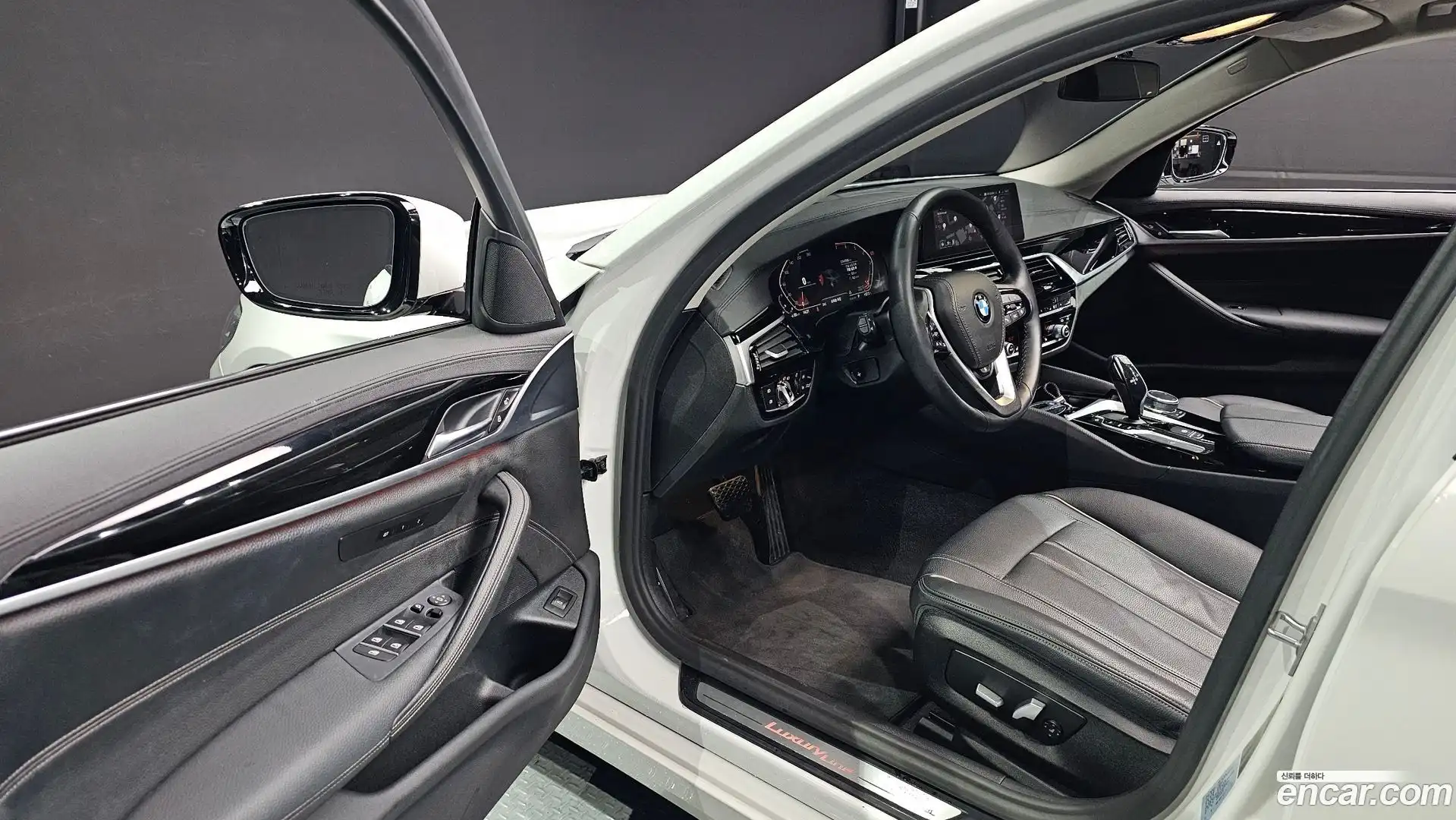 5-Series BMW 2020.4-INNER-010